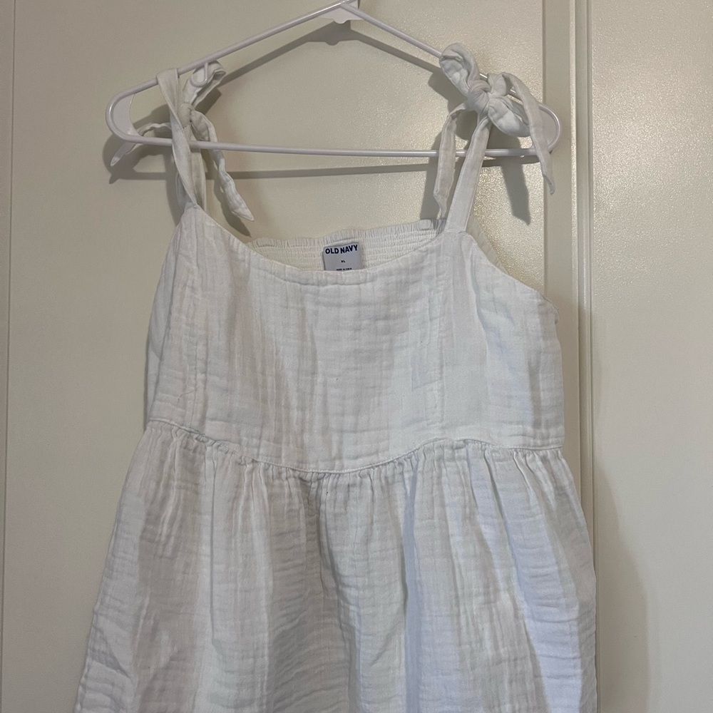 Old Navy White Tank Top